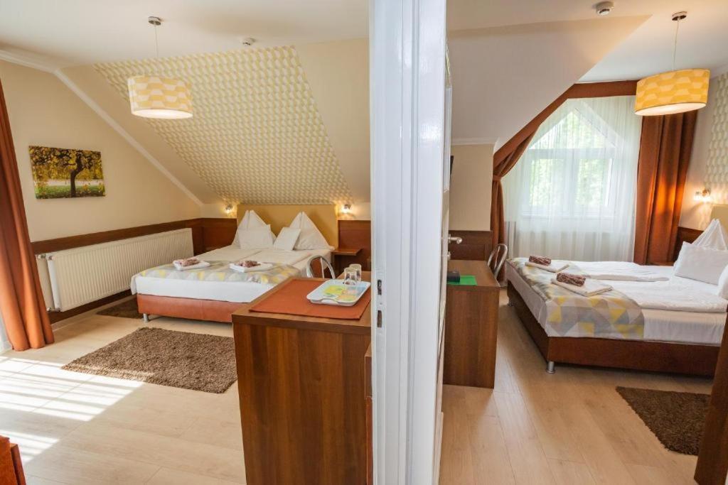 Hotel Pavai Гайдусобосло Екстер'єр фото
